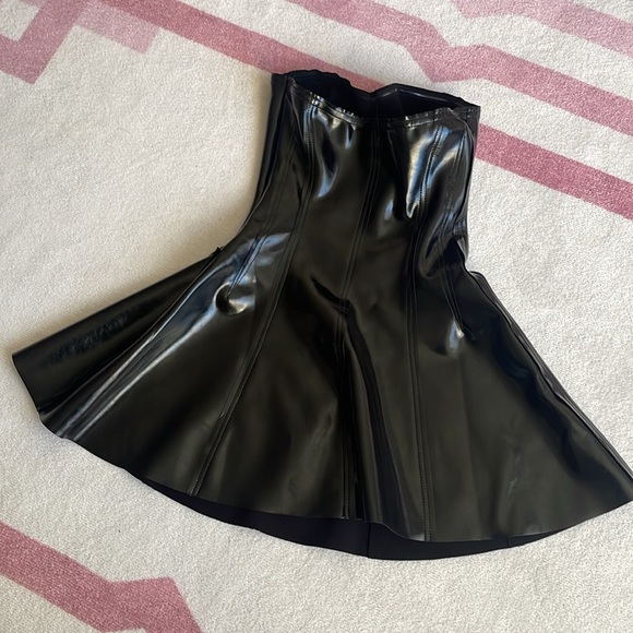 Norma Kamali Black Grace Vegan Patent Leather Strapless Minidress Size Medium - Picture 7 of 9